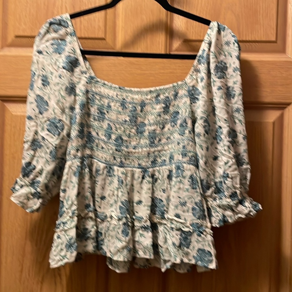 American Eagle peasant top